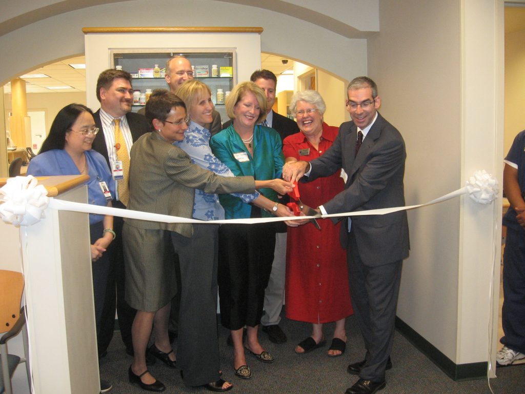 2007 Pecar Grand Opening Ribbon cutting color